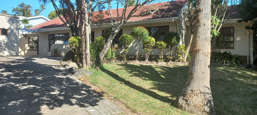 5 Bedroom Property for Sale in Beacon Bay North Eastern Cape